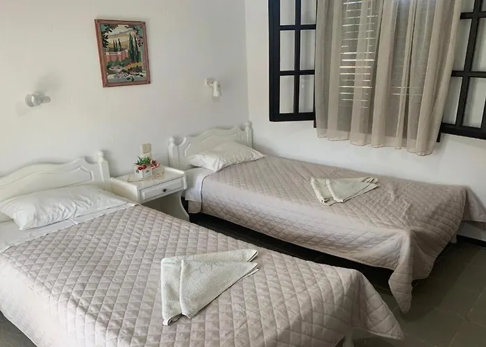 Katerina מלון טרולוס